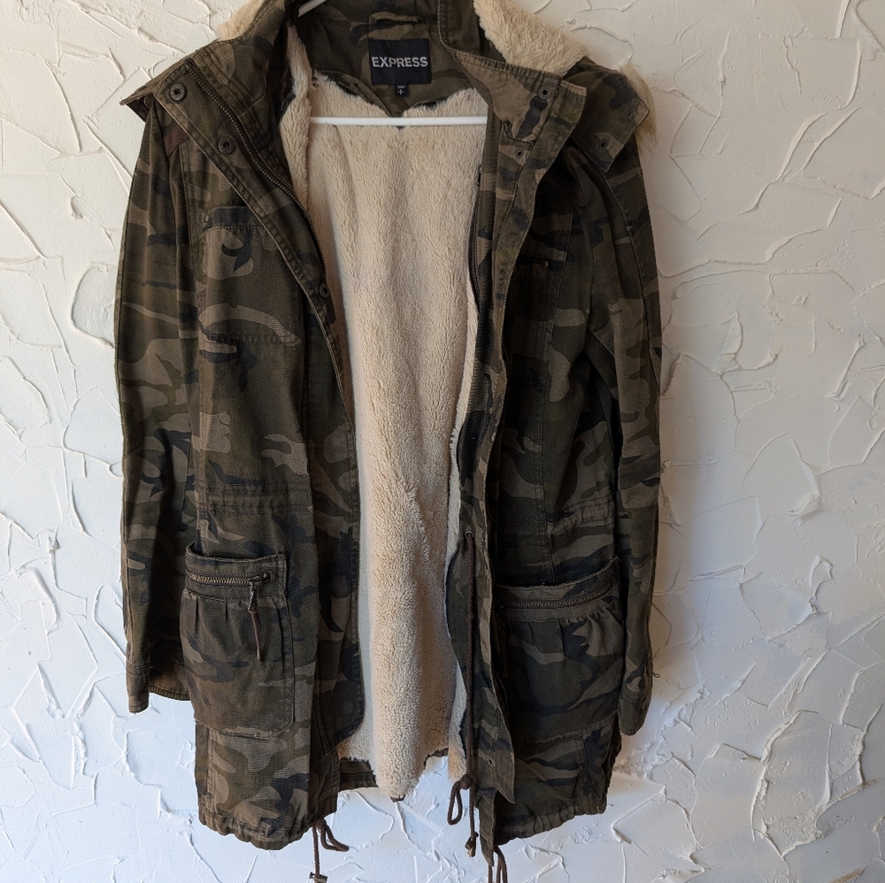 Express Women's Military Camouflage Jacket with Sherpa Lining Size Small
